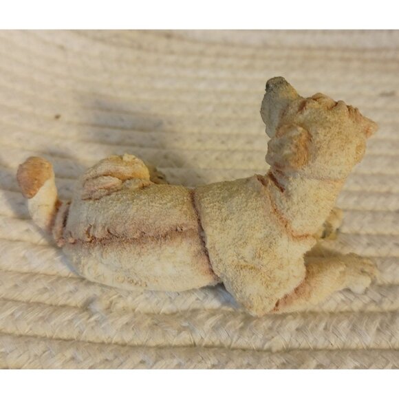 Yellow Lab Mini A Breed Apart 70316 Figurine Collectible Dog Sculpture 2004 - Picture 4 of 7